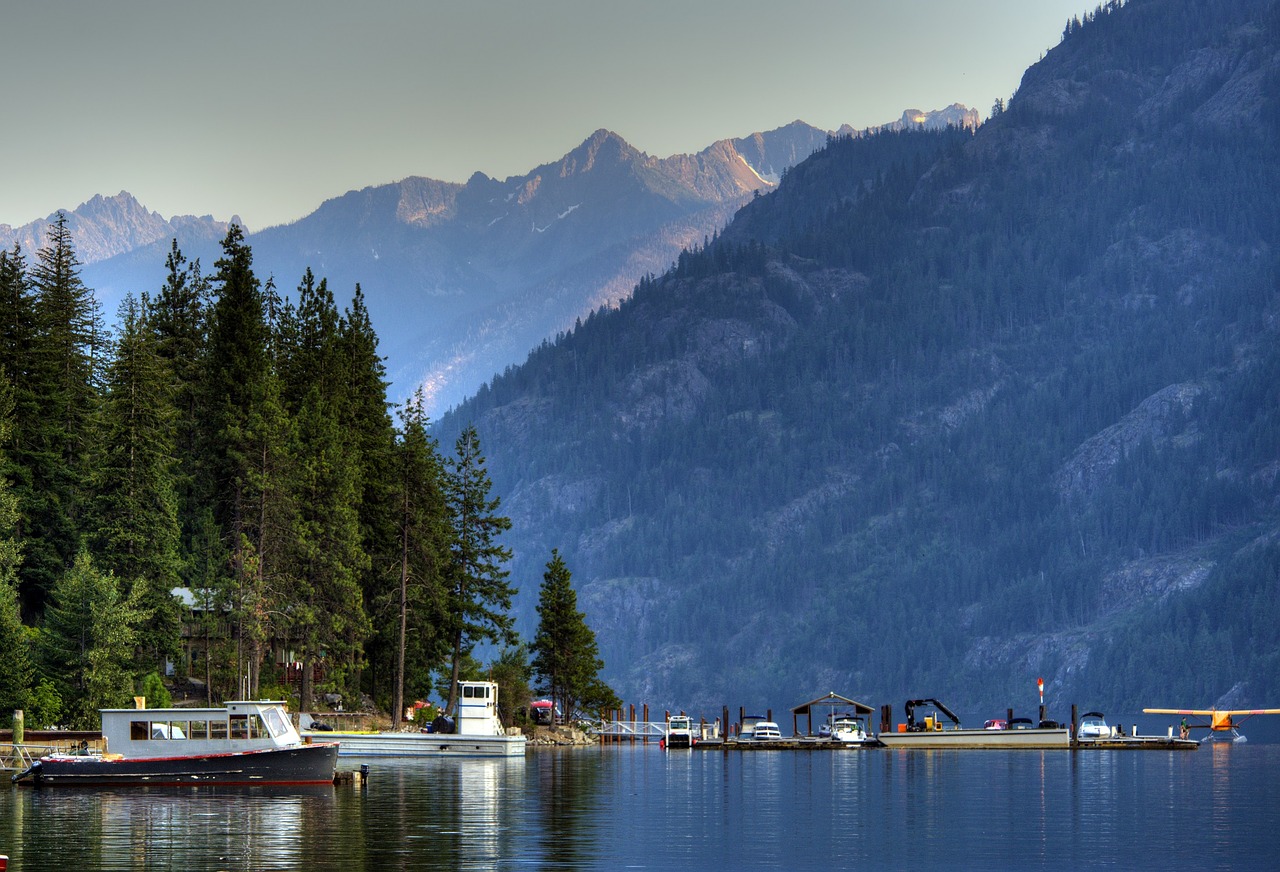 Cascade Mountains, Lake Chelan, Washington