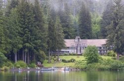 Lodges with Northwest Style