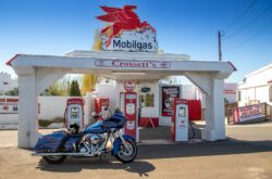 crossetts in ellensburg washington retro gas station roadside attraction