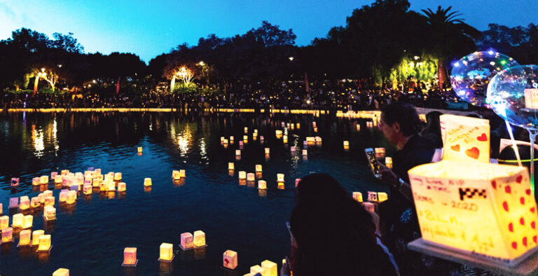 Portland oregon water lantern festival 